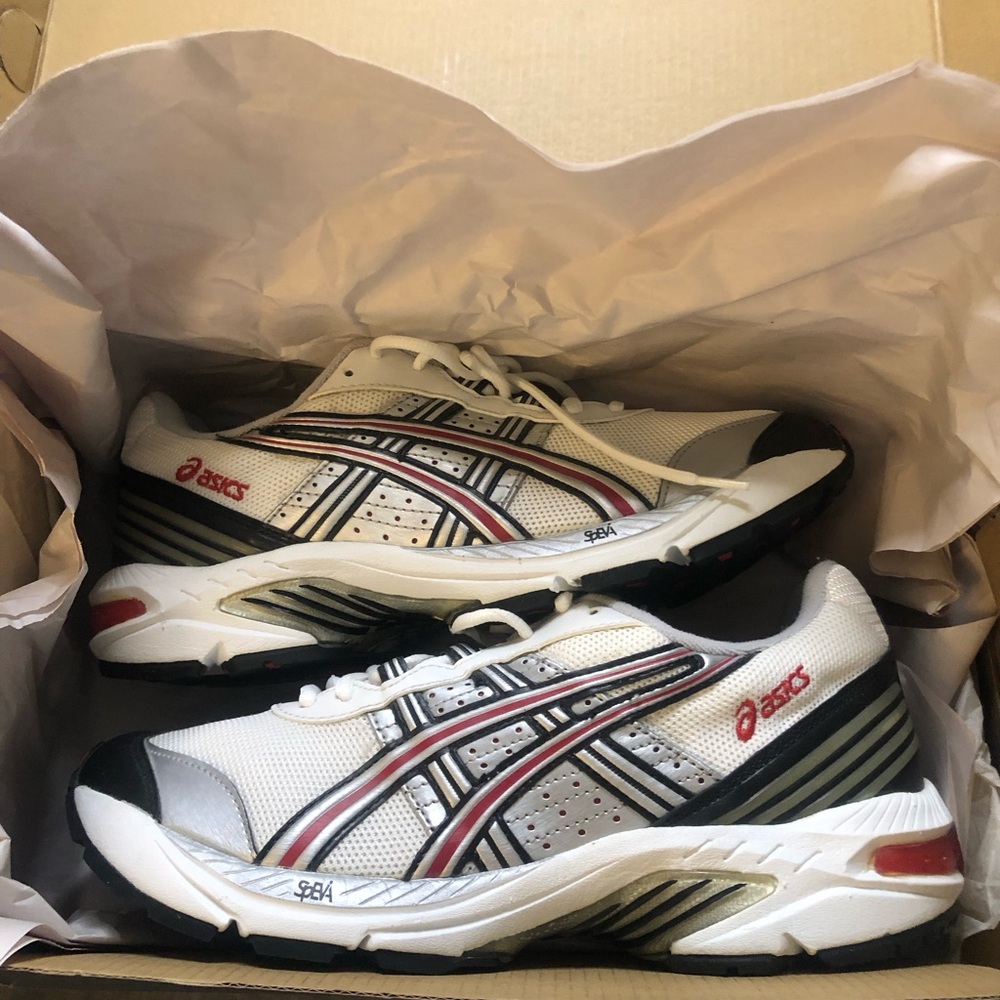 Asics Gels Sneakers